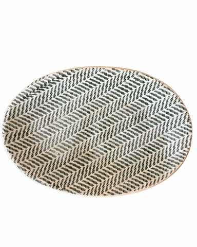 Petite Oval in Herringbone Pine