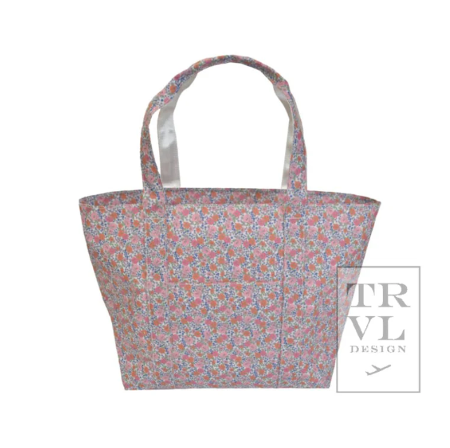 Jumbo Travel Tote in Garden Floral