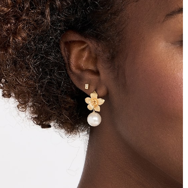 Begonia Pearl Earrings