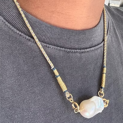Scout Necklace - Grey