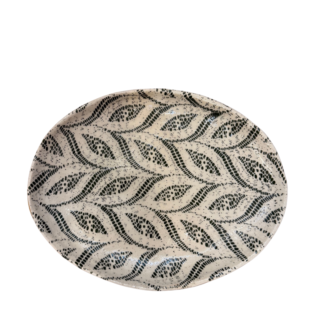 Pine Paisley Small Oval