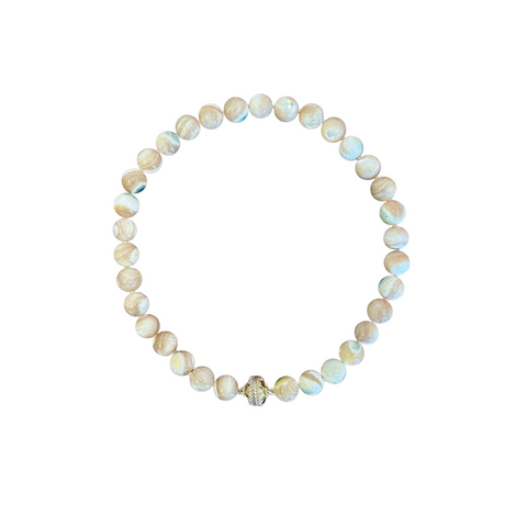 Victoire Green Shell Turbo 11mm Necklace