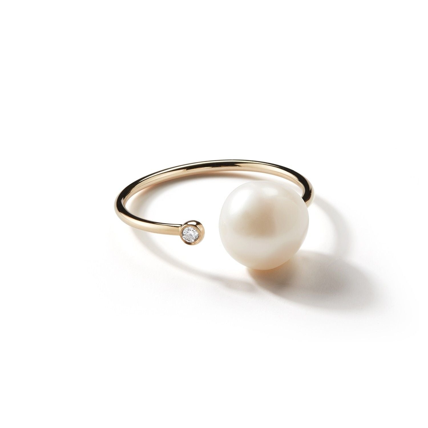 Sea of Beauty Collection. Small Open Diamond and White Pearl Thin Ring