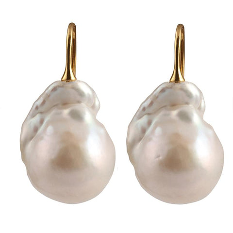 Wild Pearl Drop Earring