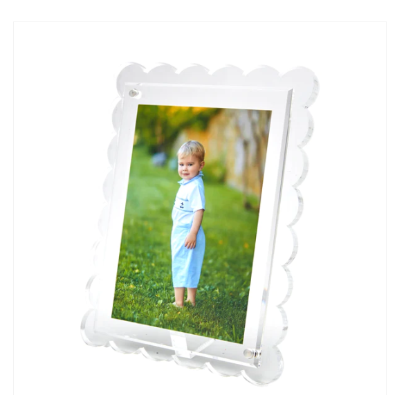 Clear Scalloped Frame