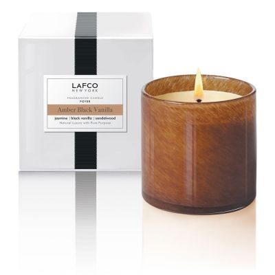 Hand poured in the USA with up to a 90 hour burn time and delivered in a handblown art glass vessel, our Amber Black Vanilla, Foyer candles are naturally luxurious.